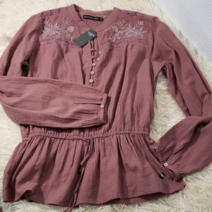 Abercrombie & Fitch New York Peasant Shirt